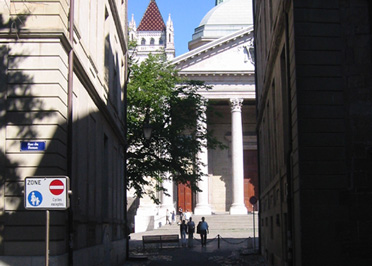 View of the facade of Saint-Pierre Cathedral