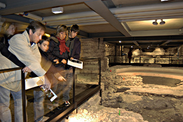 Visitors in the archaeological site